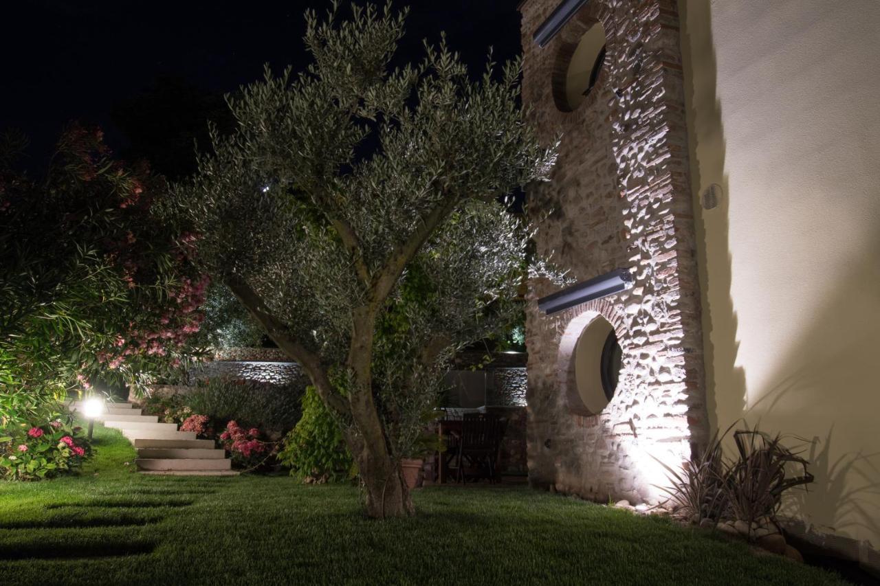 Sesto Armonico B&B Palazzolo  Luaran gambar